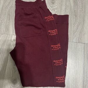 Abercrombie & Fitch Burgundy Jogger Sweatpants M